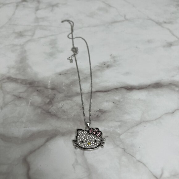 Hello Kitty necklace - Picture 2 of 5